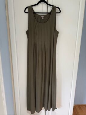 Like New J. Jill Olive Green Sleeveless Maxi Dress size XL